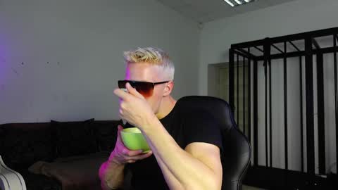 JACOB DEVON online show from 09-10-25, 05:40