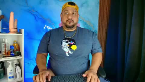 Snapshot of jacoob_woods chatting on 01-16-26, 02:54 daddy sir master bear online show from 01-16-26, 02:54