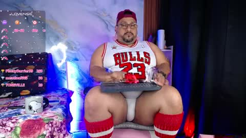 Snapshot of jacoob_woods chatting on 04-08-26, 02:06 daddy sir master bear online show from 04-08-26, 02:06