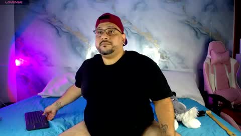 Snapshot of jacoob_woods chatting on 04-17-26, 11:13 daddy sir master bear online show from 04-17-26, 11:13