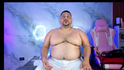 Snapshot of jacoob_woods chatting on 04-18-26, 02:59 daddy sir master bear online show from 04-18-26, 02:59