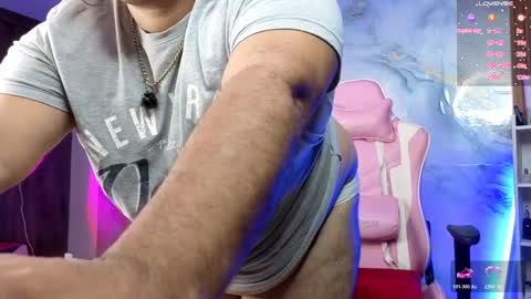 Snapshot of jacoob_woods chatting on 04-18-26, 06:12 daddy sir master bear online show from 04-18-26, 06:12
