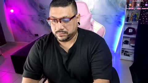 Snapshot of jacoob_woods chatting on 04-18-26, 07:07 daddy sir master bear online show from 04-18-26, 07:07