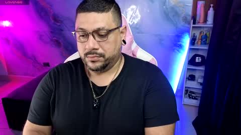 Snapshot of jacoob_woods chatting on 04-19-26, 09:19 daddy sir master bear online show from 04-19-26, 09:19