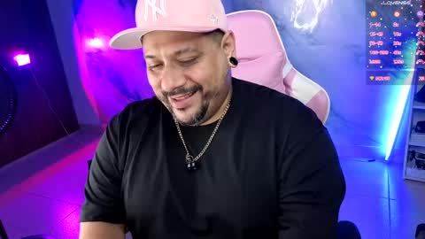 Snapshot of jacoob_woods chatting on 04-21-26, 01:42 daddy sir master bear online show from 04-21-26, 01:42
