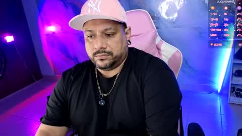 Snapshot of jacoob_woods chatting on 04-21-26, 02:51 daddy sir master bear online show from 04-21-26, 02:51