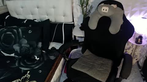 Snapshot of jacque_cole chatting on 02-27-25, 09:47 Jacque online show from 02-27-25, 09:47