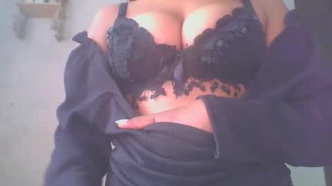 jacqueline_fernandez online show from 12-04-25, 08:12