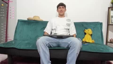 Snapshot of jacques_cardiet chatting on 01-22-25, 05:59 jacobo online show from 01-22-25, 05:59