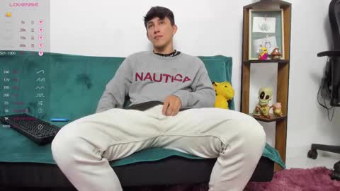 Snapshot of jacques_cardiet chatting on 03-09-25, 07:59 jacobo online show from 03-09-25, 07:59
