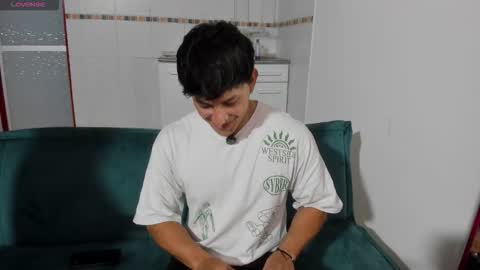 Snapshot of jacques_cardiet chatting on 10-16-25, 05:58 jacobo online show from 10-16-25, 05:58