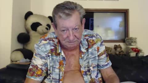 Snapshot of jacques_de_france chatting on 05-05-26, 04:31 Jacques online show from 05-05-26, 04:31