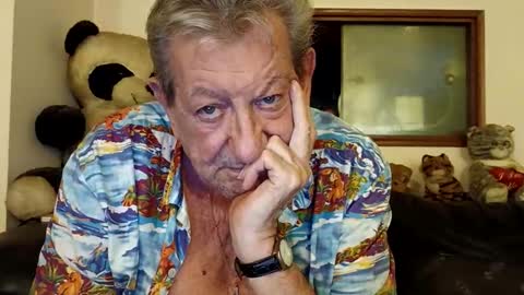 Snapshot of jacques_de_france chatting on 05-19-26, 03:57 Jacques online show from 05-19-26, 03:57