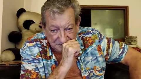 Snapshot of jacques_de_france chatting on 05-21-26, 01:56 Jacques online show from 05-21-26, 01:56