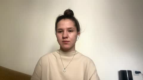 Laura online show from 04-17-26, 09:01