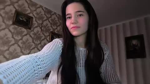 Lara online show from 07-30-26, 10:47