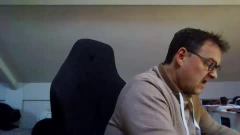 Snapshot of jacsfinestfantasy chatting on 10-24-25, 01:29 FineAndSimple online show from 10-24-25, 01:29