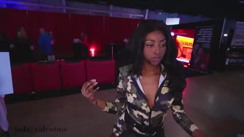 Jada online show from 10-19-25, 06:41