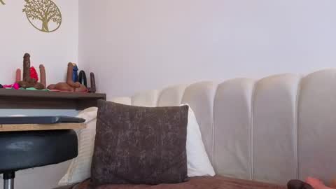 Snapshot of jade_amadoo chatting on 07-21-26, 01:57 Jade online show from 07-21-26, 01:57