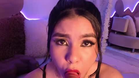  Jade Bonnet online show from 11-22-25, 12:04