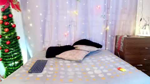  Jade Brunete  online show from 12-17-25, 08:26