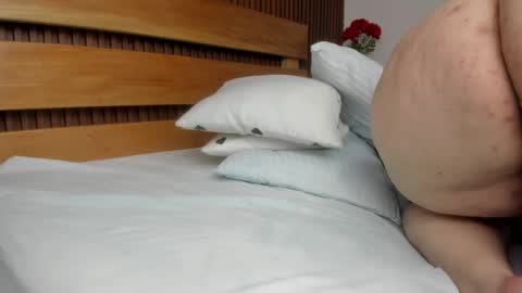 jade_cruz20 online show from 01-15-25, 06:40