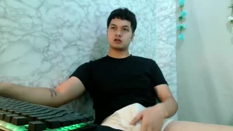 Snapshot of jade_halo chatting on 04-19-26, 12:33 jade_halo online show from 04-19-26, 12:33