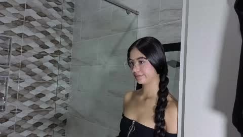 Snapshot of jade_lovv chatting on 06-04-26, 12:22 jade_lovv online show from 06-04-26, 12:22