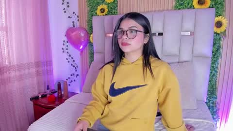 Snapshot of jade_nm chatting on 09-25-25, 01:26 ade online show from 09-25-25, 01:26