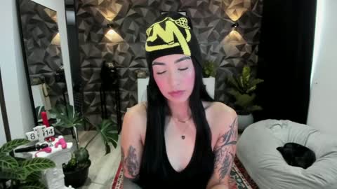 Jade  independent model online show from 02-06-25, 01:10