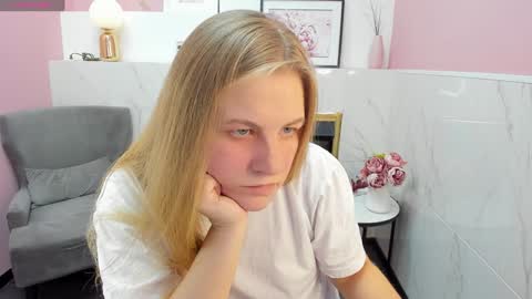 Jade online show from 12-04-24, 09:13