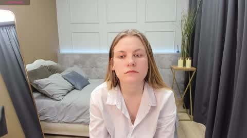 Jade online show from 12-28-24, 12:04