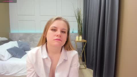 Jade online show from 02-01-25, 01:12