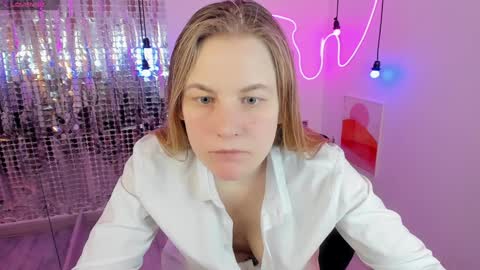 Jade online show from 02-08-25, 08:42