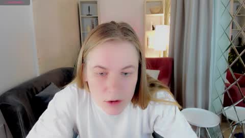 Jade online show from 10-18-25, 09:04