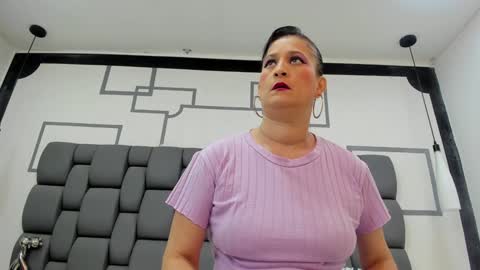 Jade  online show from 01-11-25, 11:02