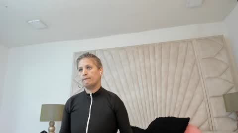 Jade  online show from 09-25-25, 11:36