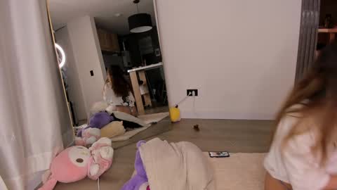 Jade online show from 12-05-24, 03:15