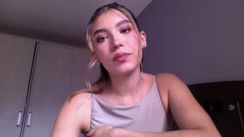 Jade online show from 05-30-26, 09:23