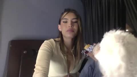 Jade online show from 06-04-26, 01:11