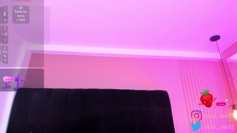 Jade Red  online show from 12-03-24, 06:04