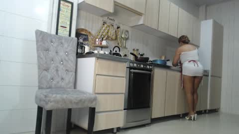 Jade online show from 02-11-25, 09:46