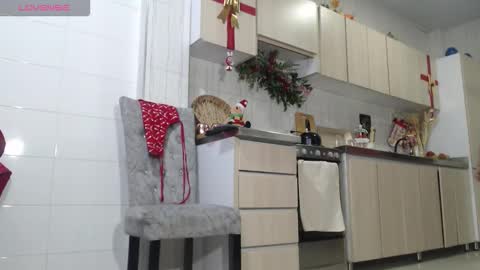 Jade online show from 11-30-25, 09:08