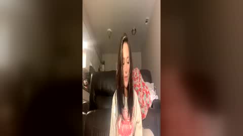 Snapshot of jadeee__ivy chatting on 06-17-26, 01:01 sexyeyes neverlie online show from 06-17-26, 01:01