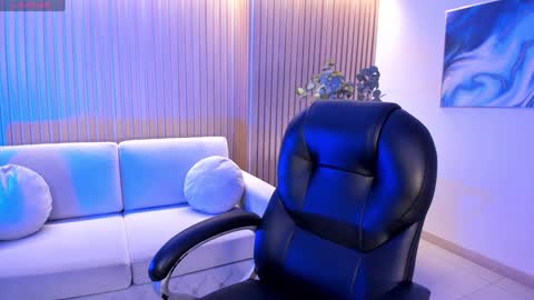 Snapshot of jadeevansx chatting on 12-14-24, 06:09 JADE EVANS online show from 12-14-24, 06:09