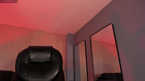 Snapshot of jadeevansx chatting on 02-25-25, 12:14 JADE EVANS online show from 02-25-25, 12:14