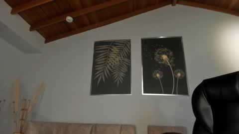 Snapshot of jadeevansx chatting on 03-05-25, 12:05 JADE EVANS online show from 03-05-25, 12:05