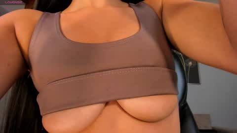 Snapshot of jadeevansx chatting on 03-06-25, 06:37 JADE EVANS online show from 03-06-25, 06:37