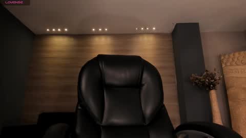 Snapshot of jadeevansx chatting on 03-11-25, 04:07 JADE EVANS online show from 03-11-25, 04:07