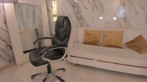 Snapshot of jadeevansx chatting on 09-23-25, 11:13 JADE EVANS online show from 09-23-25, 11:13